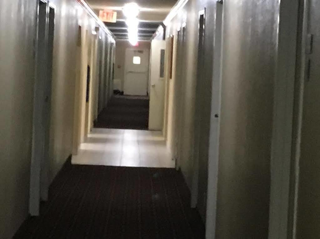 Super 8 by Wyndham Vicksburg Motel Eksteriør billede